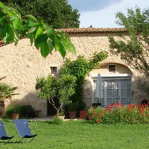 https://le-moulin-du-chateau.fr-provencehotel.com