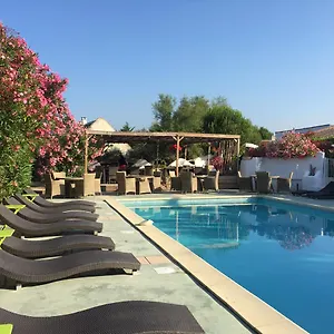 Hotel Mas Des Salicornes